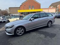 Gebraucht Mercedes E220 170 PS (125 kW) 2016 Iridiumsilber  metalliclack Kombi