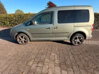 Usado VW Caddy 105 HP (77 kW) 2006 Verde Monovolume