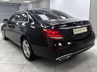 Gebraucht Mercedes E220 Avantgarde 194 PS (142 kW) 2018 Obsidianschwarz metallic (metallic) Limousine