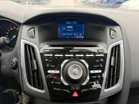 Second-hand Ford Focus Titanium 150 CP (110 kW) 2012 Roșu Break