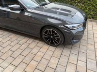 Gebraucht BMW 330 M Sport 286 PS (210 kW) 2023 Grau Kombi
