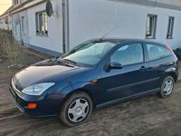 Gebraucht Ford Focus 75 PS (55 kW) 2000 Blau Coupé