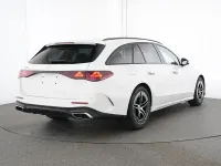 Gebraucht Mercedes E200 AMG 204 PS (150 kW) 2025 Weiß Limousine