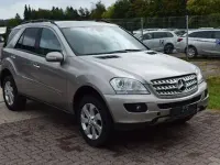 Gebraucht Mercedes ML320 224 PS (164 kW) 2007 Silber SUV