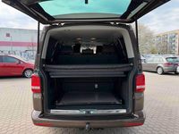 Gebraucht VW Multivan Highline 179 PS (131 kW) 2015 Braun Van / Kleinbus