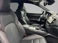 Gebraucht Maserati Ghibli 430 PS (316 kW) 2022 Blau (blu emozione) Limousine
