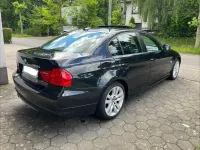 Gebraucht BMW 320 177 PS (130 kW) 2010 Schwarz Limousine