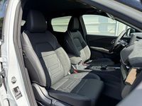 Neu Nissan Qashqai 2025 Pearl white / schwarzes dach SUV