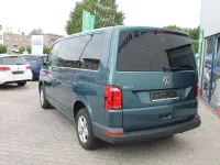 Gebraucht VW Caravelle 102 PS (75 kW) 2018 Grün Van