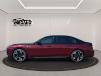 Gebraucht BMW 760 571 PS (419 kW) 2024 Aventurinrot iii metallic Limousine