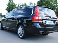 Gebraucht Volvo V70 Summum 215 PS (158 kW) 2013 Schwarz metallic Kombi