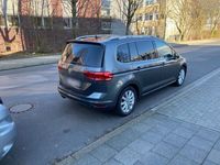 gebraucht VW Touran 2.0 TDI SCR DSG Highline BMT Highline