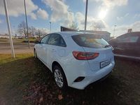 Gebraucht Kia Ceed Edition 7 101 PS (74 kW) 2023 Weiß Kleinwagen