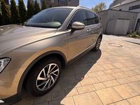 Gebraucht VW Tiguan Sound 150 PS (110 kW) 2017 Gold SUV