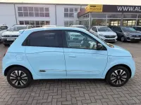 Second-hand Renault Twingo Techno 60 kW (82 CP) 2023 Albastru Hatchback