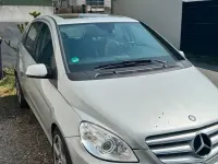 Gebraucht Mercedes B200 140 PS (102 kW) 2010 Silber Van / Kleinbus