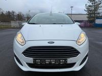 Używany Ford Fiesta Titanium 95 KM (69 kW) 2017 Biały Hatchback