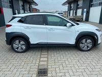 gebraucht Hyundai Kona Style Elektro Gr. Batt*204PS*NAV*SHZ*TEMP*