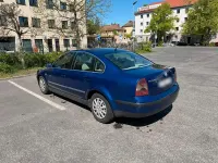 Używany VW Passat 131 KM (96 kW) 2002 Niebieski Sedan/Limuzyna
