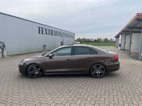 Gebraucht VW Jetta Highline 140 PS (102 kW) 2012 Braun Limousine