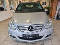 Gebraucht Mercedes B200 140 PS (102 kW) 2009 Silber Van / Kleinbus