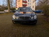 Gebraucht Mercedes E200 122 PS (89 kW) 2004 Blau Limousine
