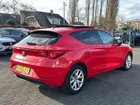 Gebraucht Seat Leon Style 131 PS (96 kW) 2022 Rot Limousine