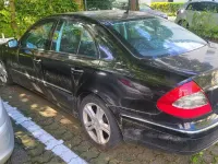 Gebraucht Mercedes E220 170 PS (125 kW) 2007 Schwarz Limousine