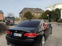 Gebraucht BMW 325 218 PS (160 kW) 2008 Schwarz Coupé