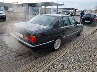 gebraucht BMW 750 i E32 "Scheunenfund" Projekt Motor Getriebe läuft