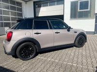 Gebraucht Mini Cooper Classic 136 PS (100 kW) 2022 Grau Kleinwagen