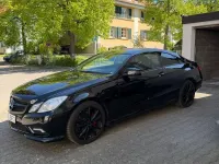 Używany Mercedes E350 AMG 265 KM (194 kW) 2011 Czarny Coupe