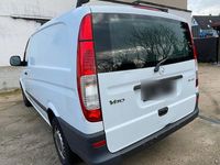 Usado Mercedes Vito 116 HP (85 kW) 2009 Branco Van