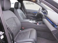 Gebraucht BMW 550 M Sport 489 PS (359 kW) 2024 Schwarz metallic