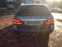 Gebraucht Mercedes E300 204 PS (150 kW) 2010 Grau Kombi
