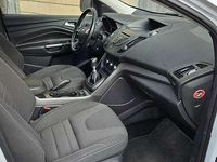 Gebraucht Ford Kuga Trend 150 PS (110 kW) 2016 Weiß SUV