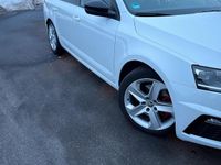 Gebraucht Skoda Octavia RS 184 PS (135 kW) 2020 Weiß Kombi