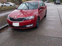 Gebraucht Skoda Rapid Elegance 105 PS (77 kW) 2015 Rot Kleinwagen