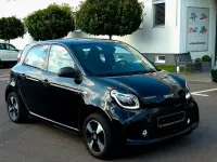 Gebraucht Smart ForFour Electric Drive 60 kW (82 PS) 2021 Schwarz Limousine