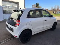 Gebraucht Renault Twingo Life 69 PS (50 kW) 2017 Weiß Kleinwagen