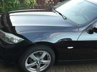 Gebraucht BMW 316 116 PS (85 kW) 2010 Schwarz metallic Kombi