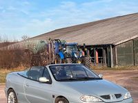 Gebraucht Renault Mégane Cabriolet 107 PS (78 kW) 2001 Silber Cabrio