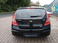 Gebraucht Hyundai i30 Classic 116 PS (85 kW) 2007 Schwarz Limousine