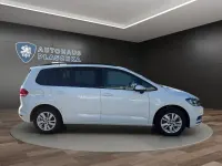 Gebraucht VW Touran Comfortline 150 PS (110 kW) 2021 Pure white (weiß) Van / Kleinbus