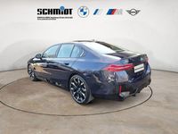 Gebraucht BMW 550e M Sport 489 PS (359 kW) 2024 Blau Limousine