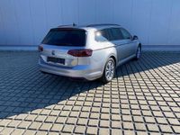 Gebraucht VW Passat S 150 PS (110 kW) 2023 Pyritsilber metallic Kombi