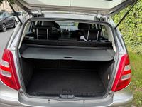 Gebraucht Mercedes A180 140 PS (102 kW) 2007 Gold Kleinwagen