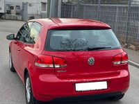 Gebraucht VW Golf VI 80 PS (58 kW) 2011 Rot Kleinwagen
