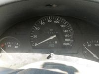 Usata Opel Corsa 65 CV (47 kW) 2000 Rosso Utilitaria