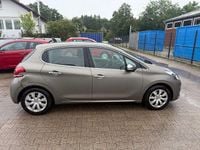 Gebraucht Peugeot 208 Active 82 PS (60 kW) 2016 Grau Kleinwagen